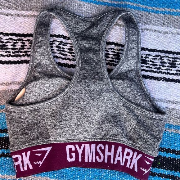 NWOT grey GymShark sports bra - Picture 2 of 9
